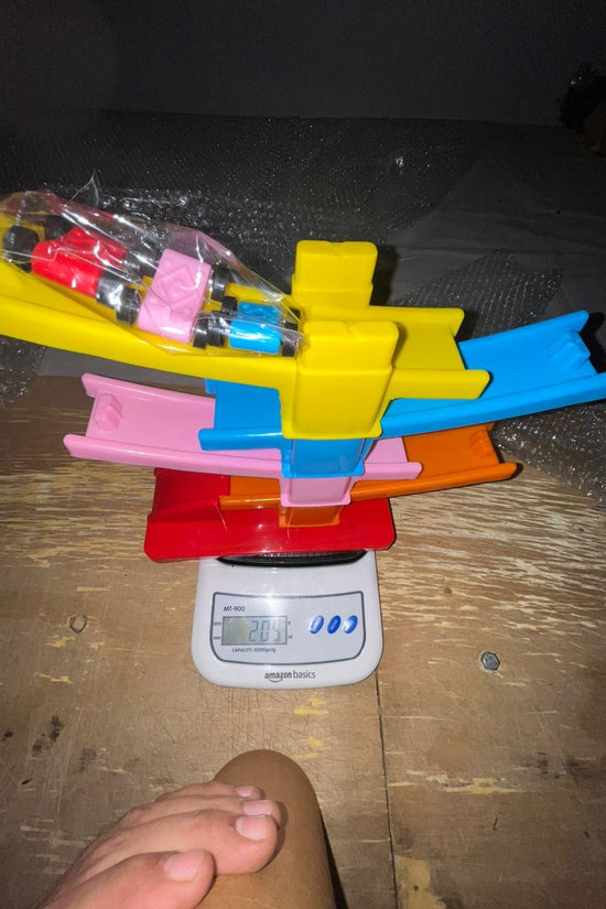 DIY Multilevel Racetrack Glider on Building Block Toys