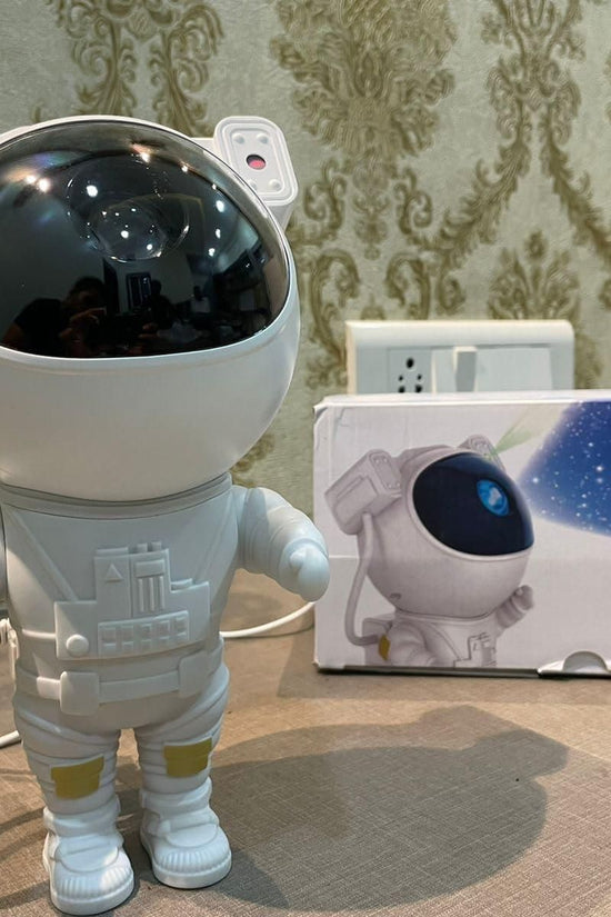 Astronaut Galaxy Projector - 360 Magnetic Head Rotation, Remote Control